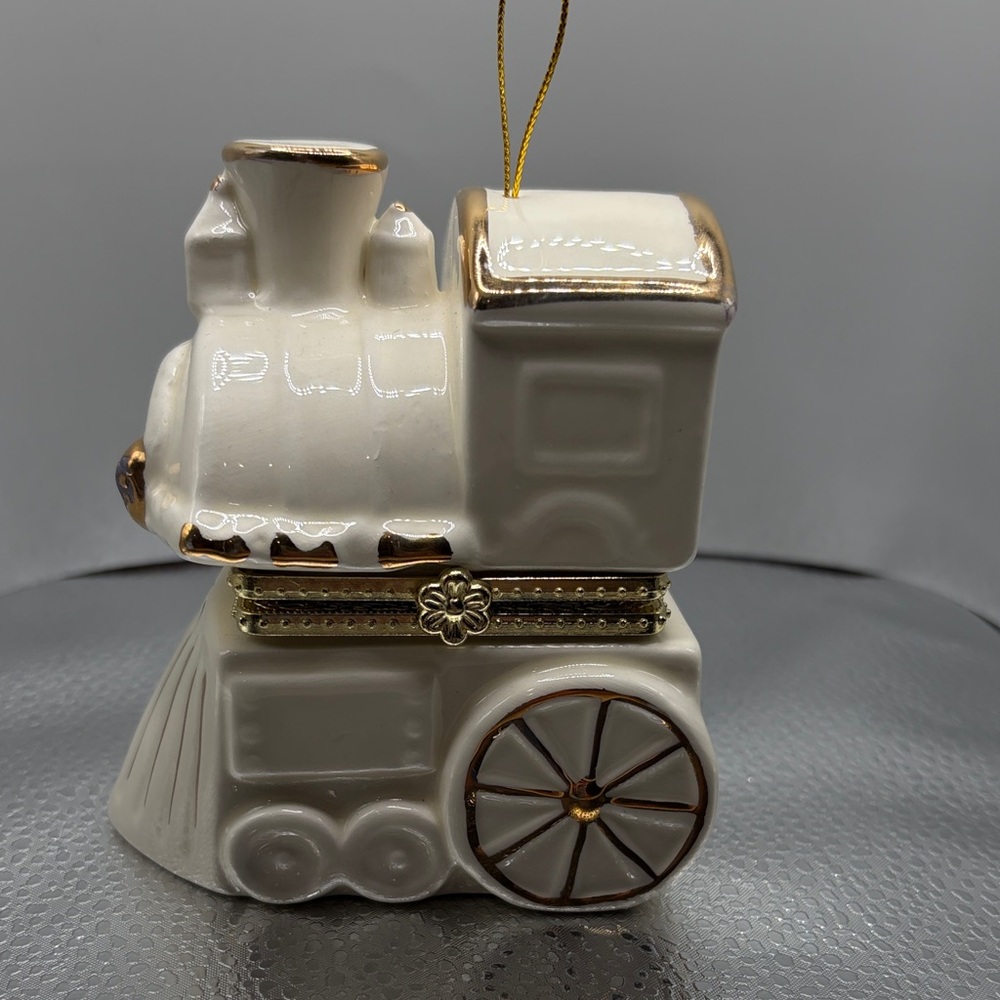 Elegant Cream and Gold Train Ornament